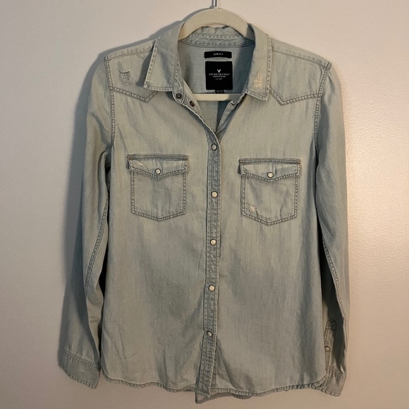 American Eagle Long Sleeved Button Down Top - Picture 1 of 3